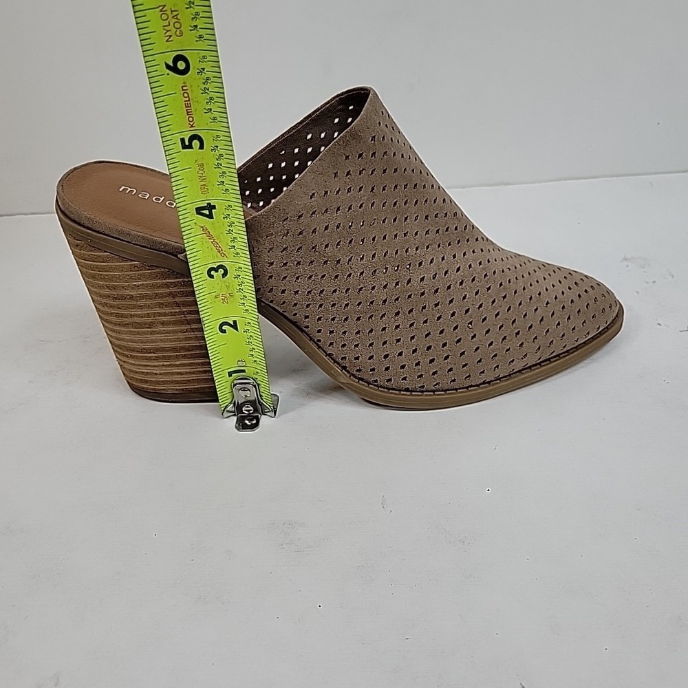 Madden Girl Heeled Mules Perforated Upper Leather Womens Sz 8 M Block 3" Heel - Picture 3 of 7